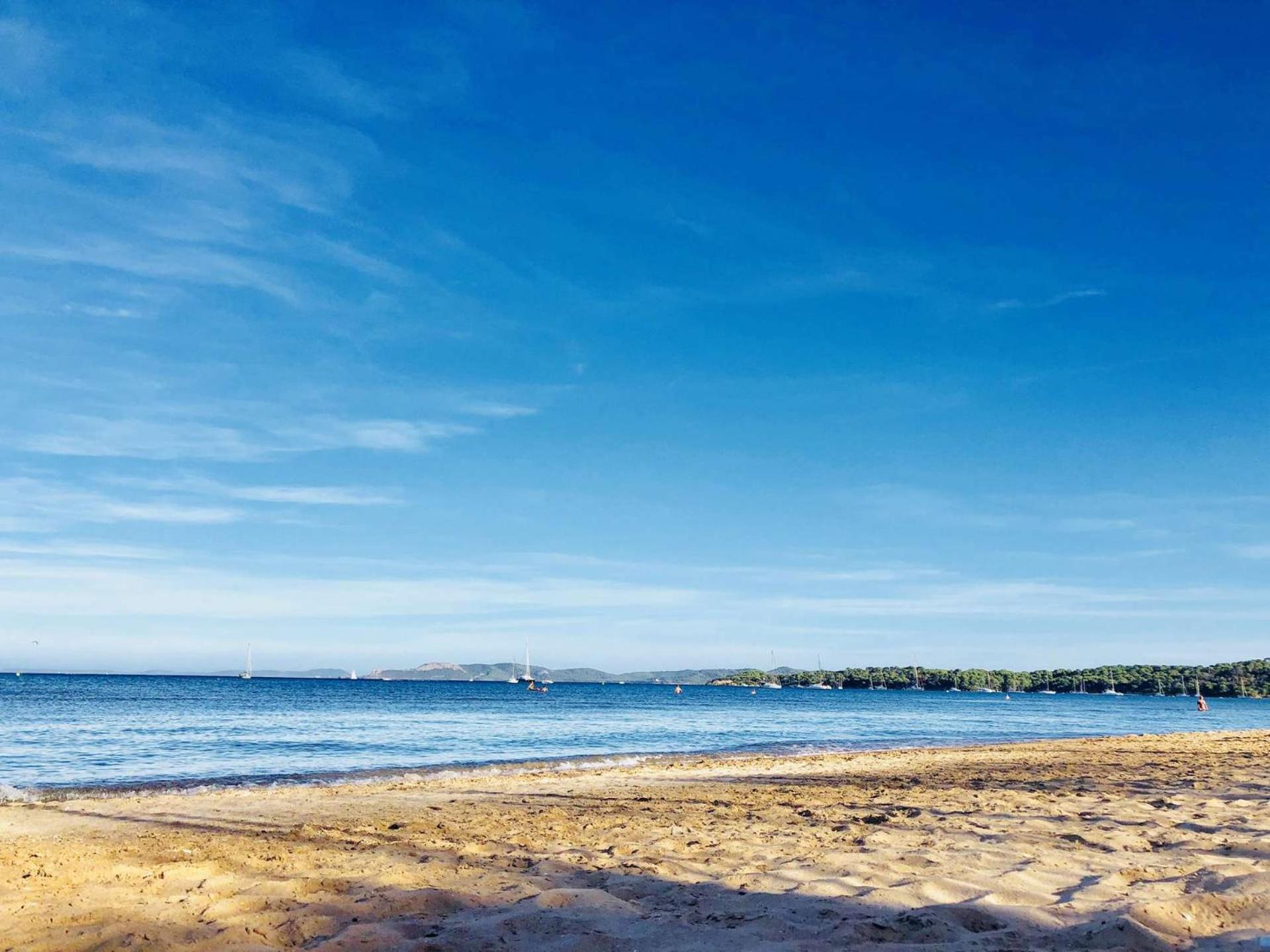 Hyevass Pour 4 Personnes Proche De La Des Salins Situe A *